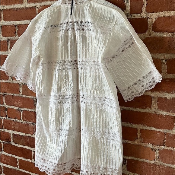 SOLD Vintage Linen & Lace Blouse - Picture 3 of 6